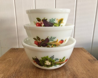 Set of 3 Small Vintage JAJ Pyrex Market Garden Tuscany Mixing Bowls, made in England