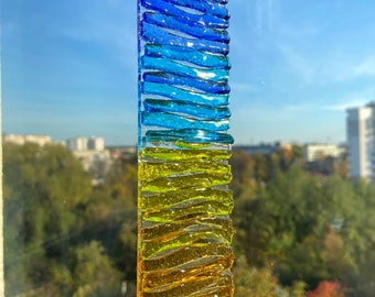 Capteur de soleil bleu et jaune en verre fusionné, drapeau ukrainien, décor de vitre, décor pour fenêtres, art en verre fusionné, capteur de lumière