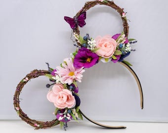 Helles lila und rosa Blumen und Garten inspiriertes Blumenohr