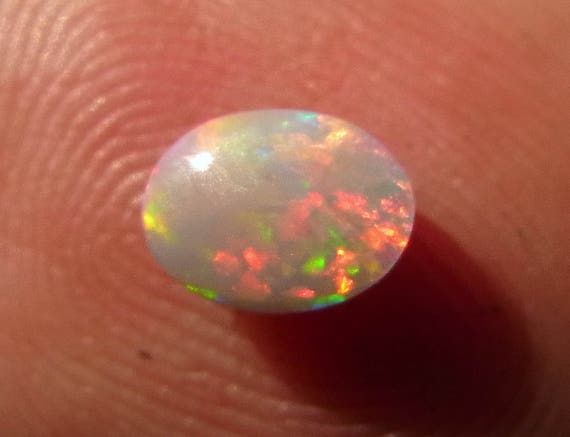 Flashes of Colour 5mm x 3mm Oval Cabochon Gem Gemstone Natural Opal White