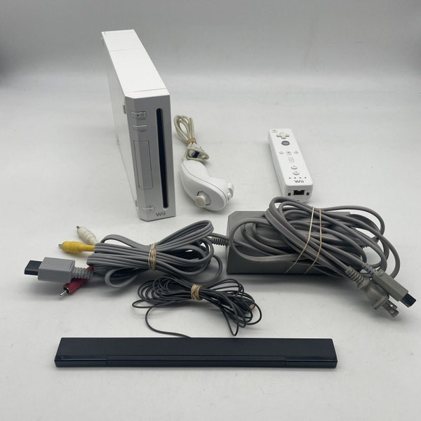 Nintendo Wii White Console RVL-001 Gamecube Compatible W Cords &Controller Works