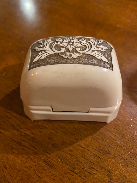 Signed Art Deco Ivory Colored Celluloid  Ring Box… - image 4