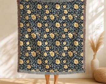 William Morris Floral Woven Blanket: Victorian Botanical Tapestry Throw