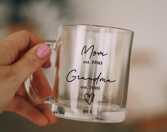 Personalisierte Oma-Tasse: Personalisieren Sie Gigi, Nana, Mimi - Schwangerschafts-Enthüllung oder Geburtstagsgeschenk