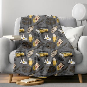 Wizard Owl Velveteen Throw Blanket: Magical Witchy Home Decor