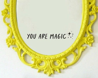 You Are Magic Mirror Decal // Calcomanía de afirmación // Afirmación diaria // Confianza en sí mismo // Calcomanía de baño // Calcomanía de pasillo // Pegatina de espejo