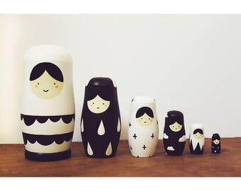 Russian Nesting Dolls //  Nesting Dolls // 6 Piece Set // Minimalist // Hand Painted // Hand Carved // Simplistic // Home Decor //