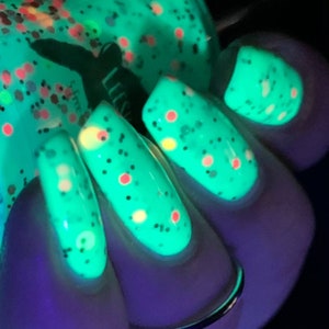 Neon Green Indie Nail Polish, Neon Glitter Nail Lacquer, Crelly Nail Polish Tree Frog Forks - Etsy