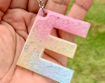 E Letter Resin Keychain - Pastel Rainbow