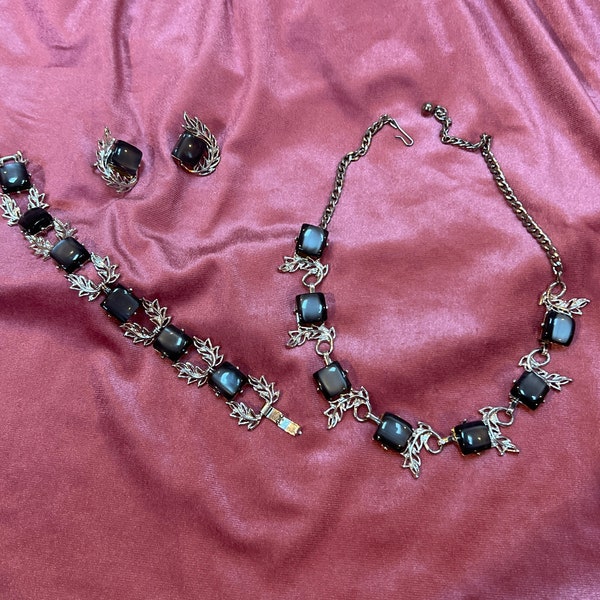 Vintage Lee Sands Jewelry Set