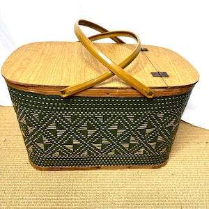 Hawkeye Picnic Basket - Etsy