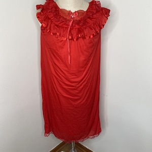 Vintage Red Lace Nightie Nightgown Sz M Ruffle Bow Negligee Short Sleeve MCM