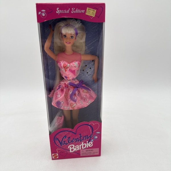 Valentine Barbie #17649 1997 Mattel Special Edition New NIB Blonde Heart Dress