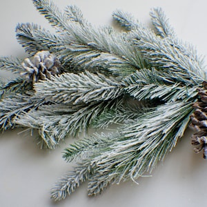 25&quot; Long needle Pine Spray Snowdrift Pine Spray Frosted Pine Spray Stem Christmas Greenery Winter Holiday Artificial Evergreen Cedar