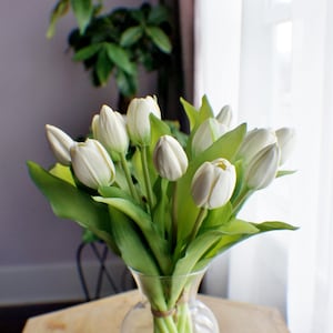 Real Touch White tulips, Bunch of 7  Artificial Flowers, DIY wedding, wreath making, bouquet supplies, newborn flowers