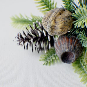 7&quot; Artificial Pine Spray Pine cone Walnut Stem Pick Christmas Greenery Winter Greenery Holiday Home Decor Artificial Evergreen Floral Supply