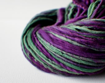 Handspunnet Merino Art Yarn: Skrymmande tjocka och tunna sticknings- och virkmaterial