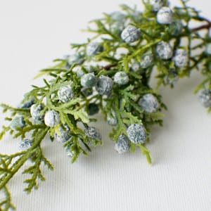 8&quot; Artificial Juniper Spray, Stem Pick Vase Filler Christmas Greenery Winter Greenery Holiday Home Decor Artificial Evergreen Floral Supply