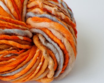 Handspunnet Merino Art Yarn: Skrymmande tjocka och tunna sticknings- och virkmaterial
