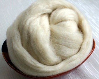 SALE Felting or Spinning wool Natural Corriedale Cross Wool Roving - Undyed - Dyeable Roving Fiber for Spinning and Felting - 4 oz