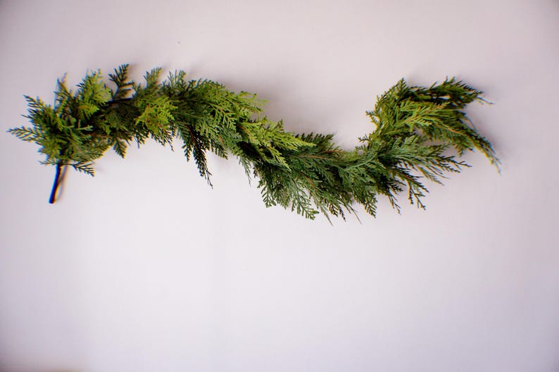 40 Zoll (ca. 100 cm) lange künstliche Zedernholzgirlande, winterliche Zedernholzgirlande, Weihnachtsgirlande für den Kaminsims, festliche Kaminsimsdekoration, Weihnachtsdekoration im Landhausstil Bild 4