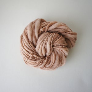 SALE: Thick and Thin Slub Yarn Handspun Light Beige Merino Wool image 2