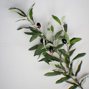 25&quot; Artificial Olive Spray, Stem Pick Vase Filler Christmas Greenery Winter Greenery Holiday Home Decor Artificial Evergreen Floral Supply