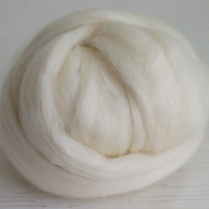 SALE Spinning and Felting Wool - Blue Face Leicester - 100g Needle felting spinning - White.