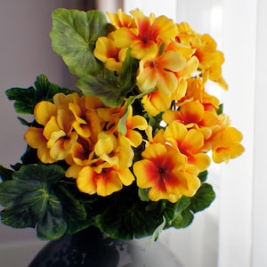Buisson orange de géranium, fleurs artificielles de soie de ressort, fleurs de mariage bricolage, tiges florales, bouquet de fleurs, articles de décoration pour la maison, pièce maîtresse