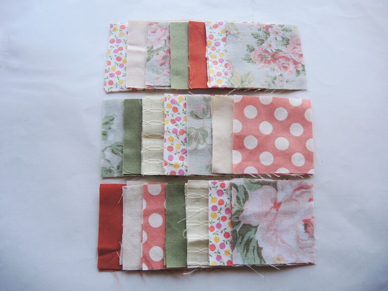 Mini Charm pack 42x 2.5 squares Mixed flower designs 6cm upcycled cotton/polycotton fabrics project shirts stripe check destash Peachy roses