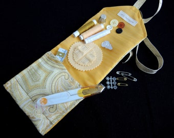 Grand kit de couture de voyage de luxe en soie -Or Paisley Sudbury Vanners tissu complet kit de contenu de bonne qualité OOAK prêt à expédier
