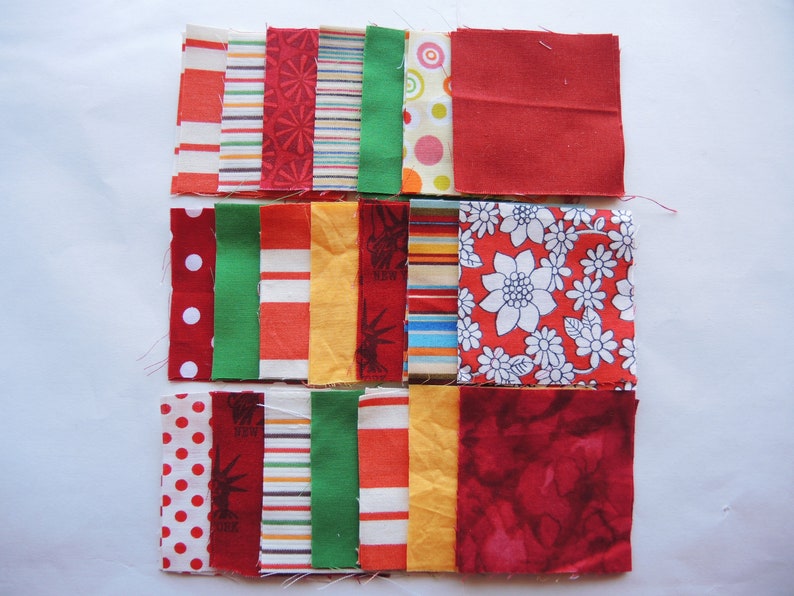 Mini Charm pack 42x 2.5 squares Mixed flower designs 6cm upcycled cotton/polycotton fabrics project shirts stripe check destash Red mix