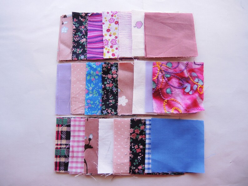 Mini Charm pack 42x 2.5 squares Mixed flower designs 6cm upcycled cotton/polycotton fabrics project shirts stripe check destash Pink mix