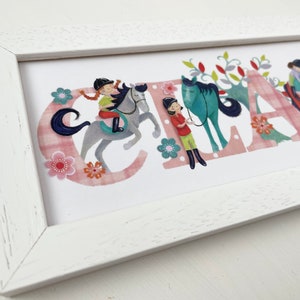 Plaque de porte - équitation poneys poneys équestre plaque nominative pour chambre d&#39;enfant Illustration chambre d&#39;enfant décor prénom cadre nom nouveau cadeau de bébé