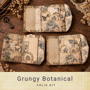 Könnte beinhalten: Drei offene Papiermappen mit einem botanischen Design in Sepiatönen, das Rosen, Schmetterlinge und handschriftliche Texte zeigt. Jede Mappe enthält mehrere Taschen mit verschiedenen Papieranhängern, Karten und Ephemera mit passenden Mustern.