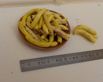 Banane miniature 1/12ème- unité ou régime