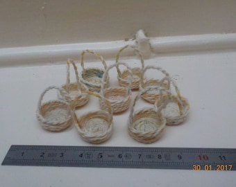 Dolls House 1/12 scale miniature basket