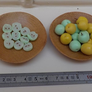 Miniature green or yellow apple 1/12th - Whole or half