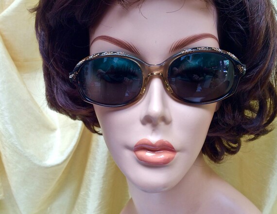 Vintage 1980 Tortoiseshell Sunglasses with Rhines… - image 3