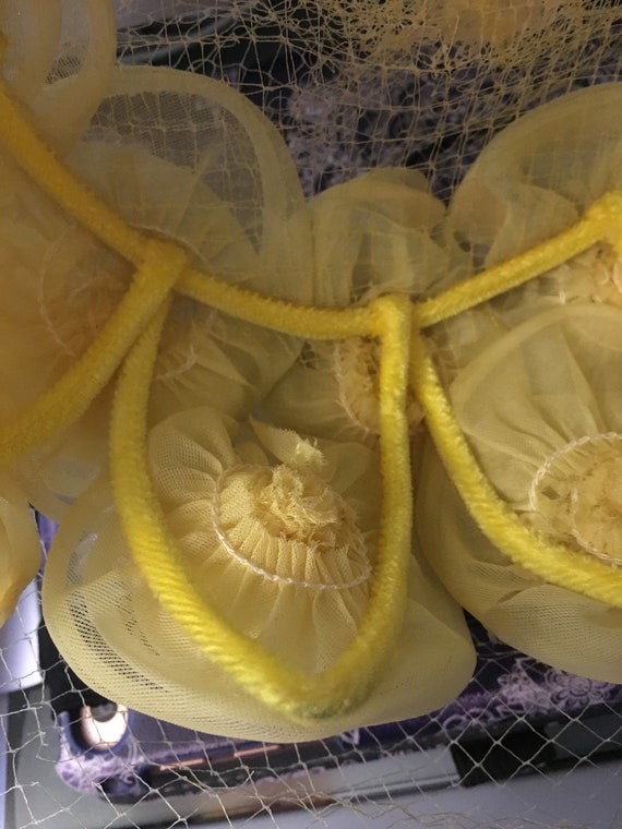 Vintage 1950s Yellow Freeform Fabric Roses Halo A… - image 9