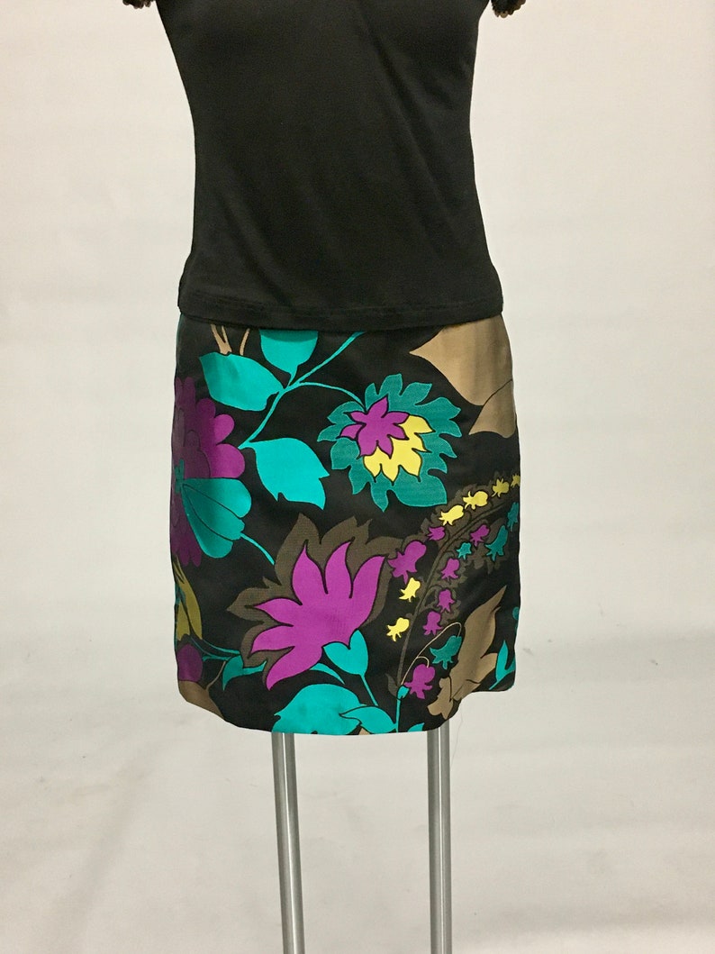 Beautiful Vintage ESCADA Black and Bright Floral Silk Skirt with Dual Front Pockets image 2