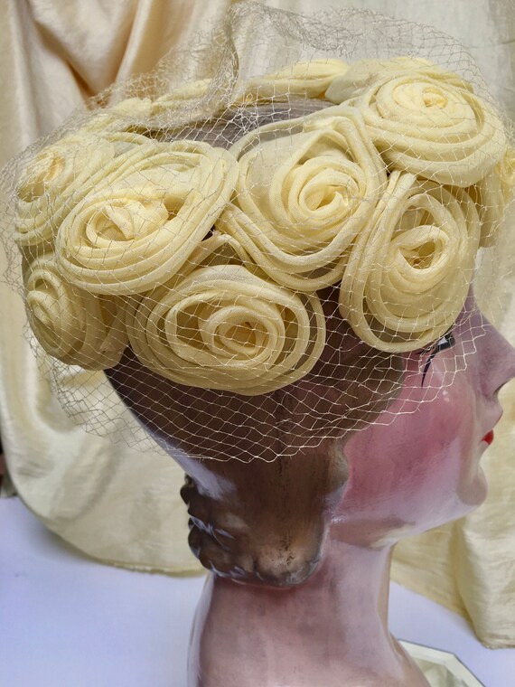 Vintage 1950s Yellow Freeform Fabric Roses Halo A… - image 2