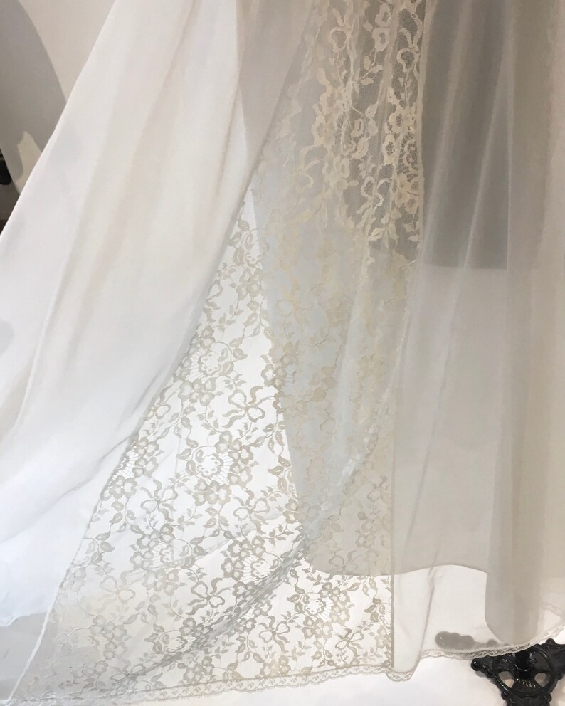 Beautiful Vintage White Chiffon and Lace Peignoir Set ~ Bridal Lingerie ~ Van Raalte Lingerie ~ Honeymoon White Chiffon and Lace