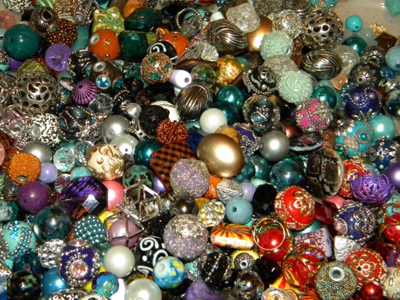 NEW 40 pc Jesse James Beads Randomly Picked Sizes Colors Lot 6mm