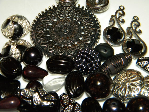 Jesse James Beads TOTAL ECLIPSE ~ Jewelry Beads Inspiration Collection