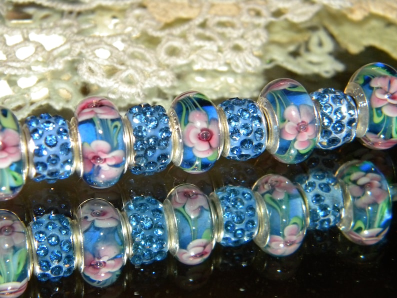 Only ML47 /& Crystal Paved 5mm large hole spacer Beads lot NEW 9pc Periwinkle Floral Glass Murano lampwork European Style Charm Beads