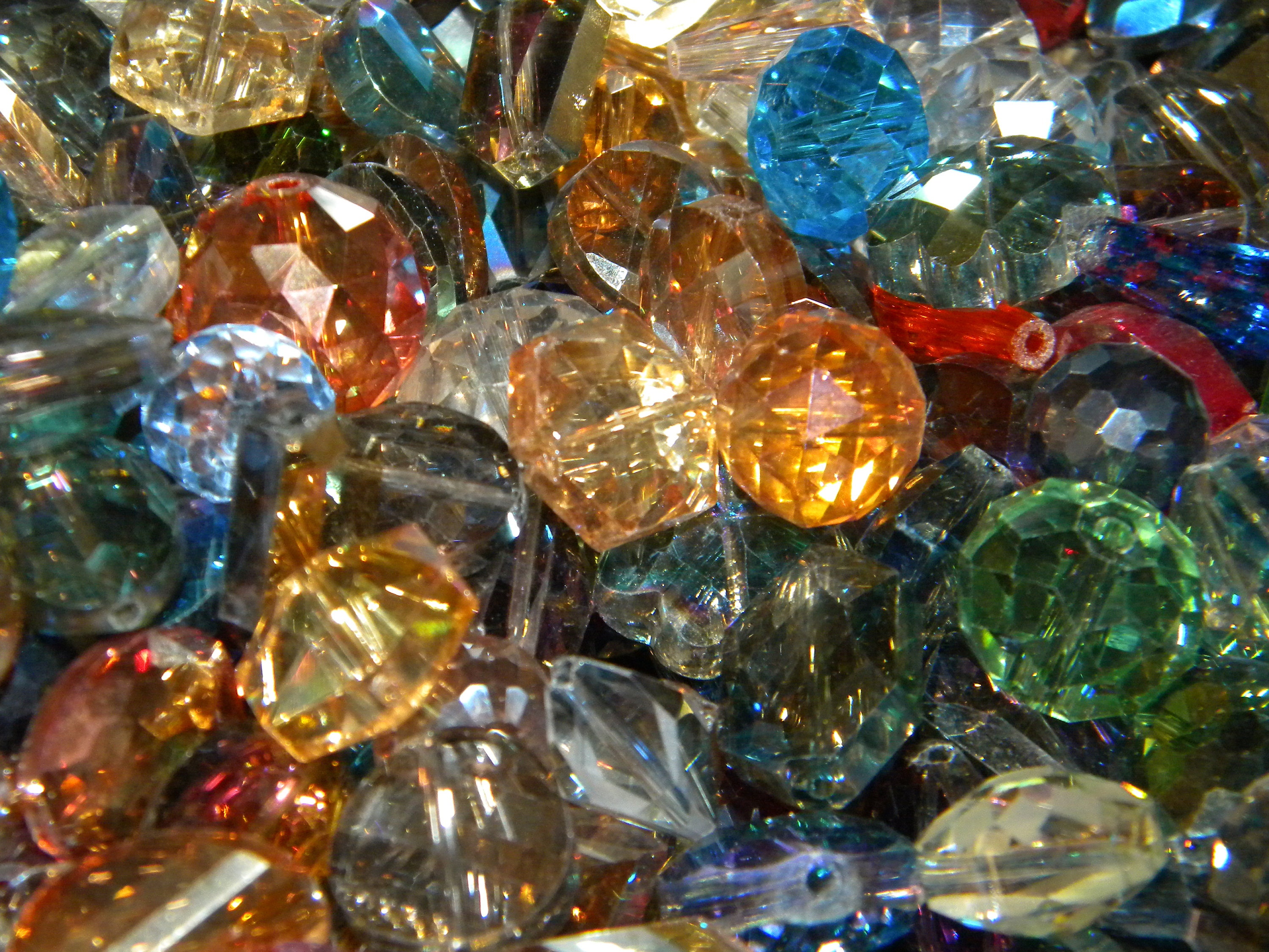 500-1000 Pcs Assorted Crystal Mix. 2mm-12mm Jesse James Glass