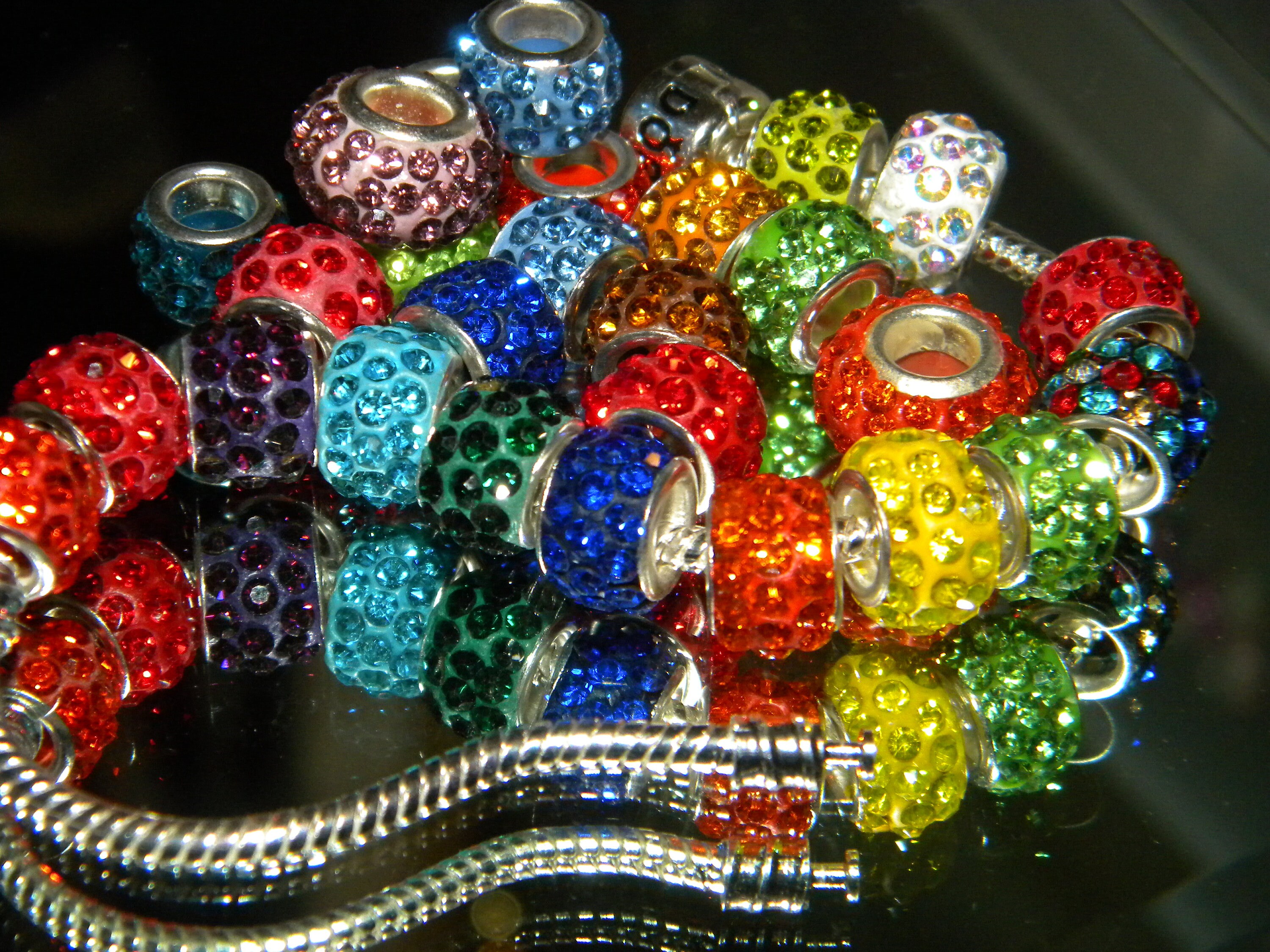 NEW 30/pc per lot 7x11mm Paved Crystal spacer beads lot Random picked…
