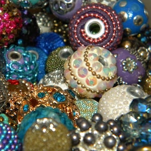 NEW 30/pc BOHO Elite Artisan Fancy Focal beads (ONLY)  Mixed Jesse James beads 14mm-30mm Loose beads, Random Mixed lot