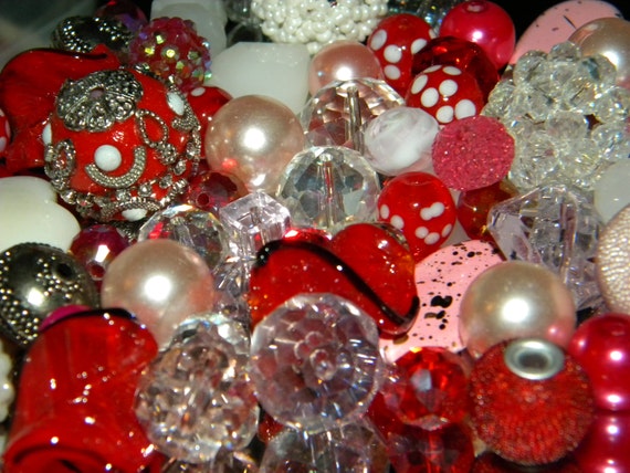 NEW 20pc Jesse James beads RedBlack Mixed Loose Random Mix Bag of 6mm-20mm different sizes /& shapes